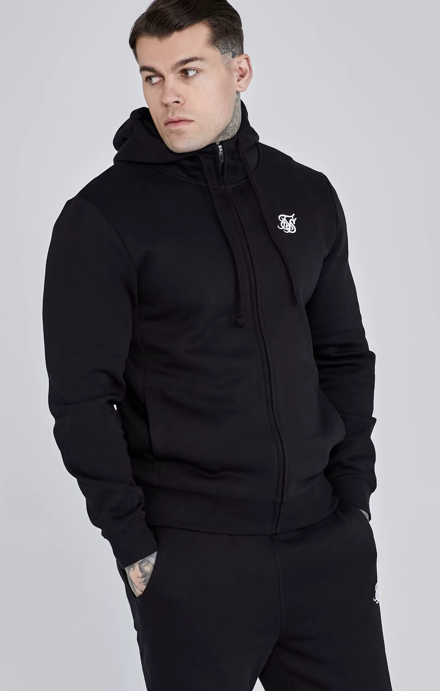 Outlet Black Essential Zip przez bluza z bluzy lejkowej Bluzy Z Kapturem