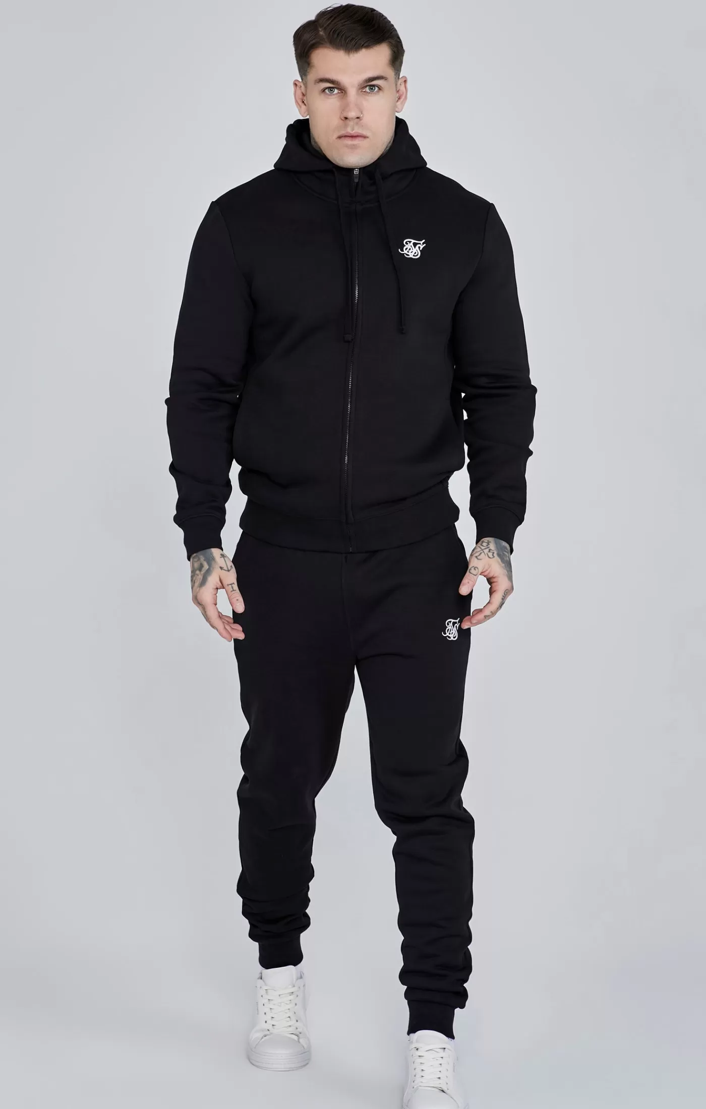 Outlet Black Essential Zip przez bluza z bluzy lejkowej Bluzy Z Kapturem