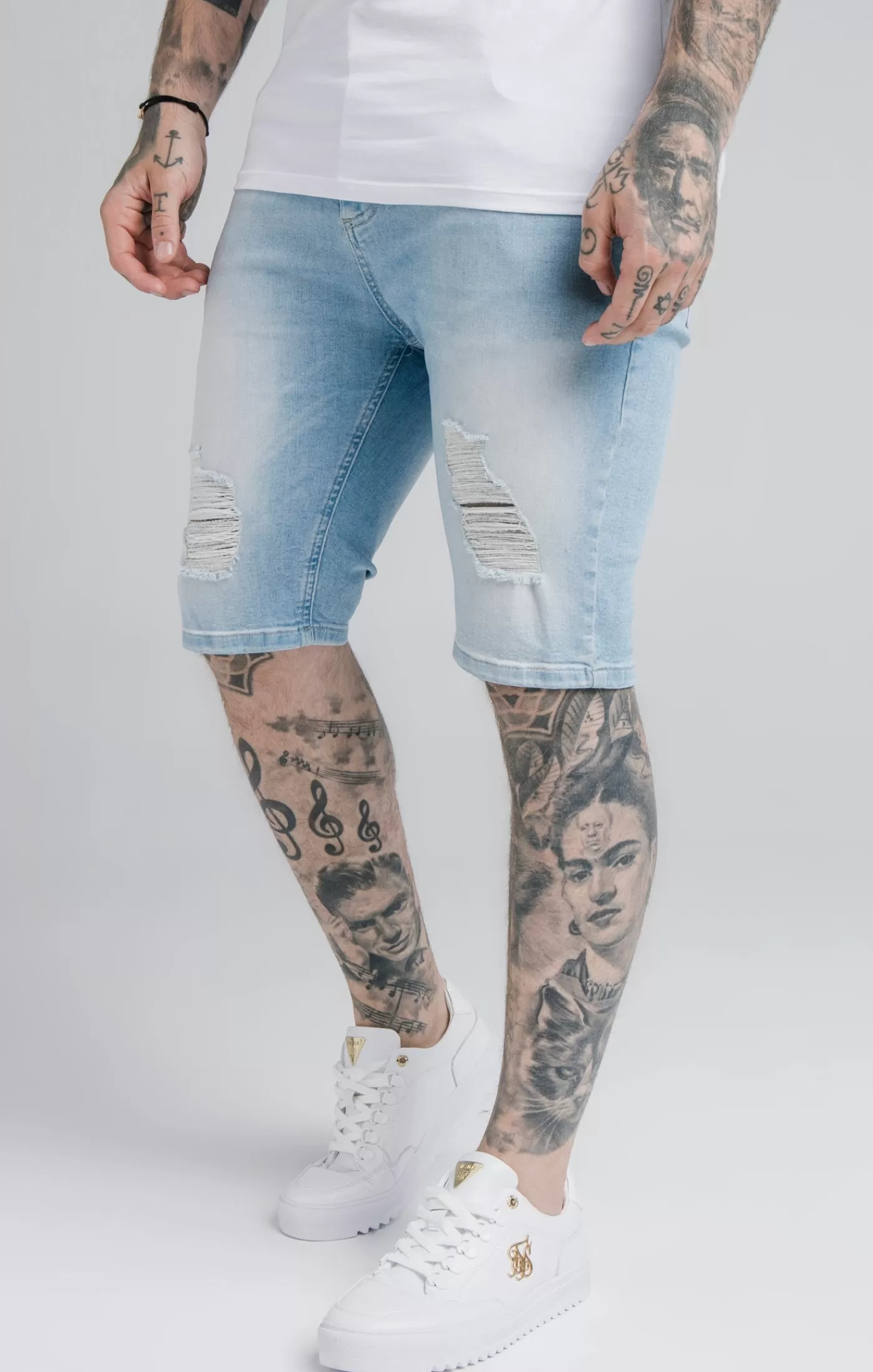 New Blue w trudnej sytuacji jeansowej Szorty