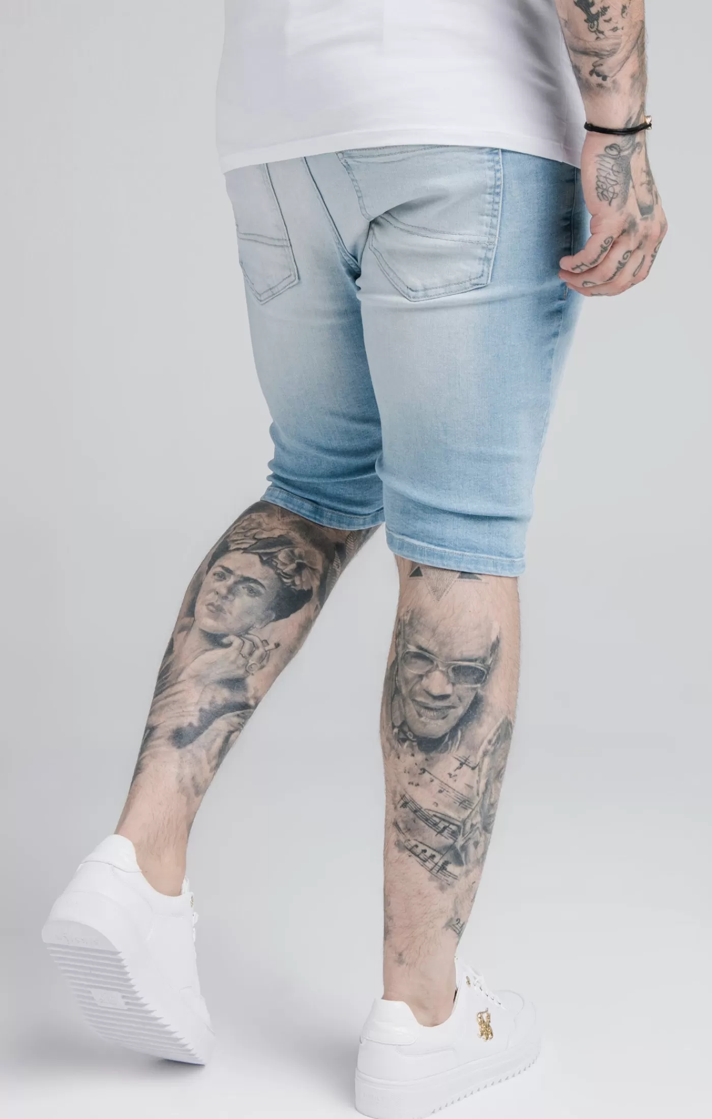 New Blue w trudnej sytuacji jeansowej Szorty