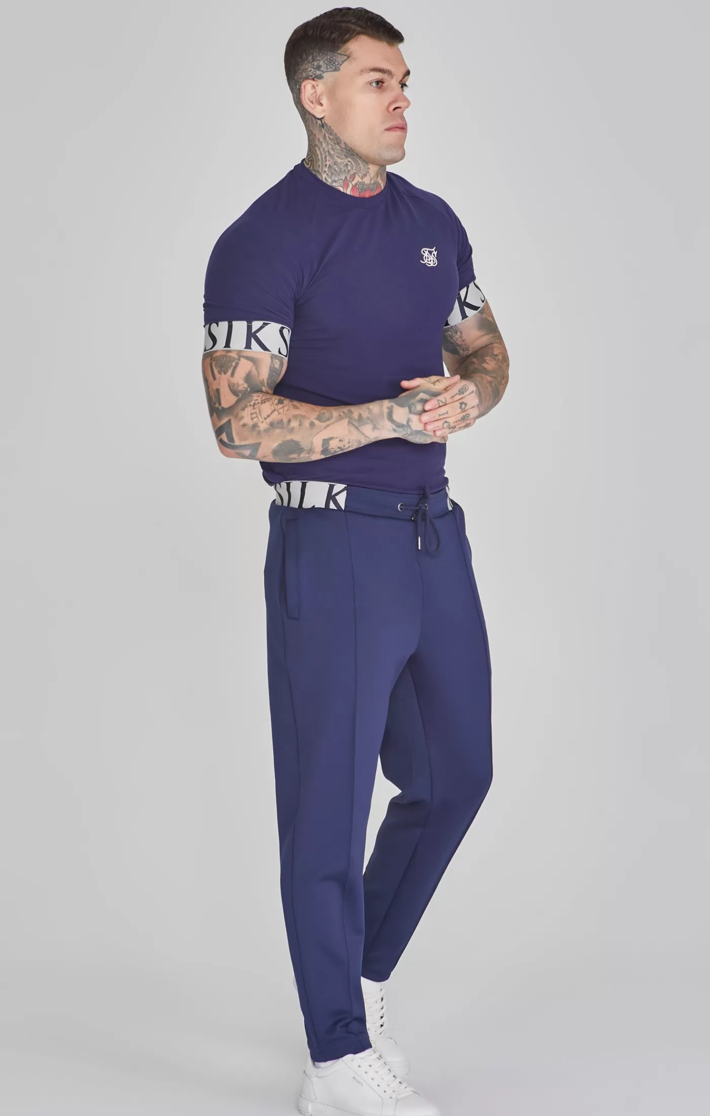 Shop Zwężane joggery Spodnie Dresowe